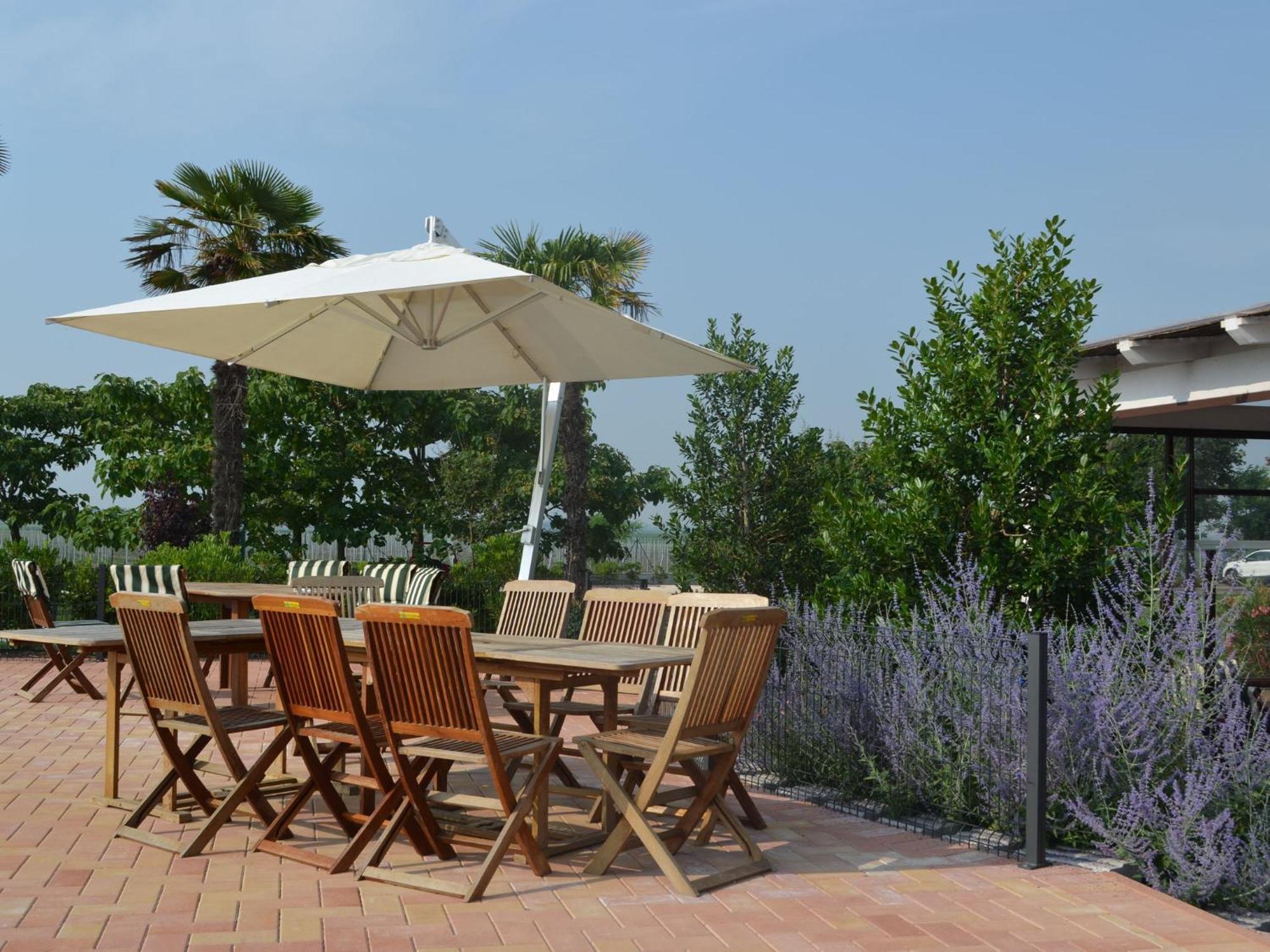 Characteristic Apartment In Codigoro With Pool Екстер'єр фото