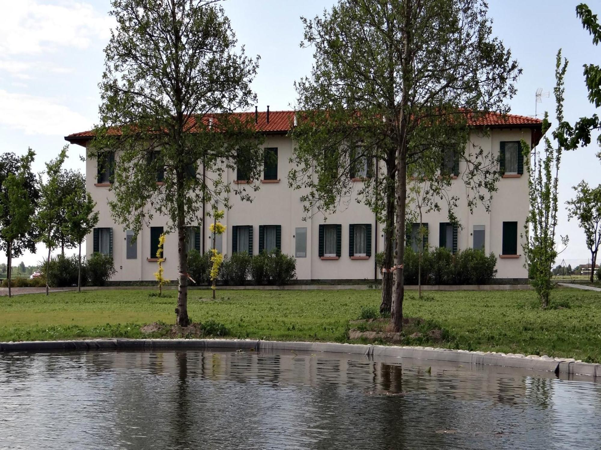 Characteristic Apartment In Codigoro With Pool Екстер'єр фото