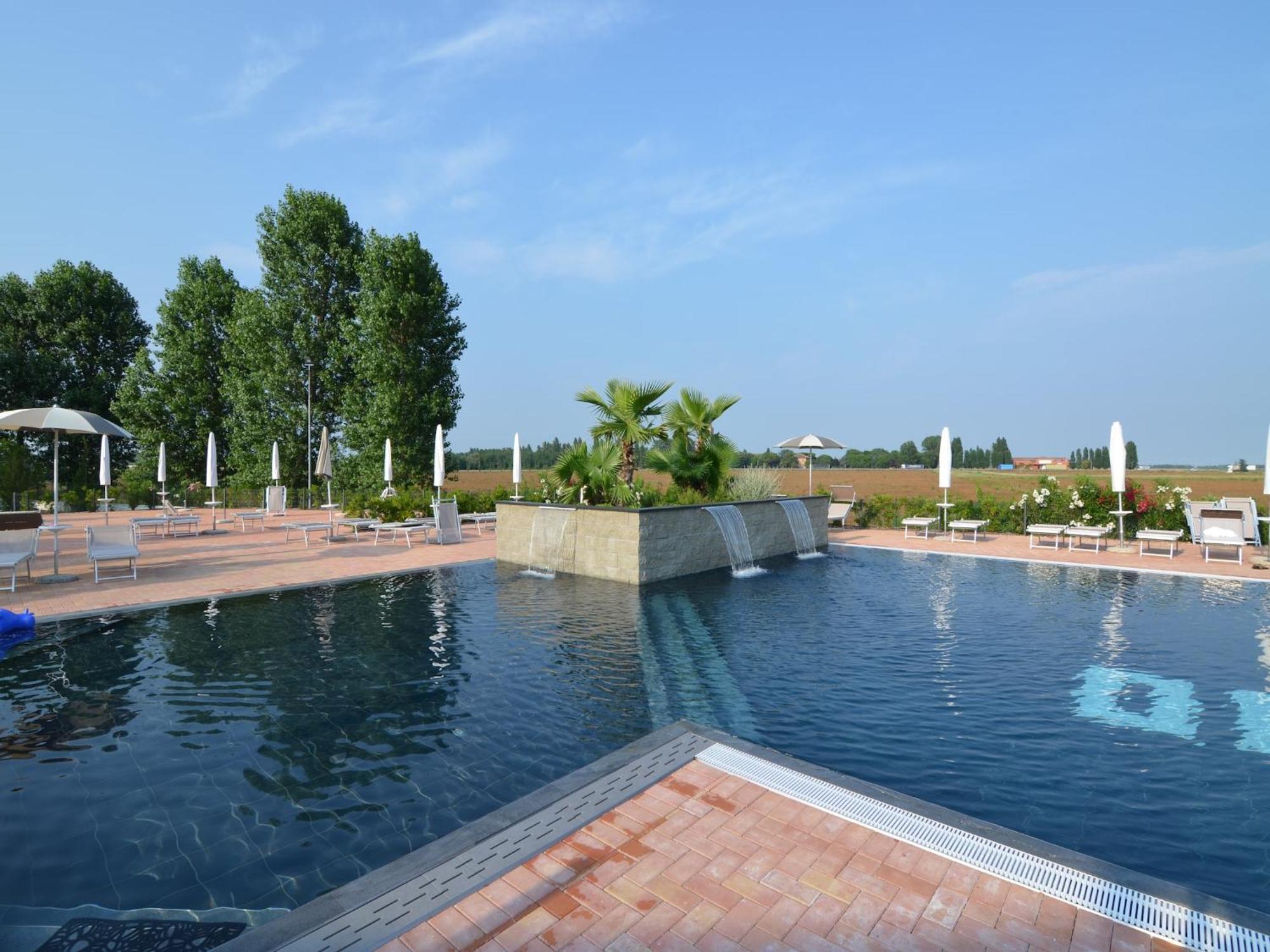 Characteristic Apartment In Codigoro With Pool Екстер'єр фото